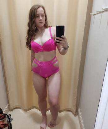 Мое искусство целовать, ласкать и удовлетворять сделает наше свидание незабываемым.
Я умею читать желания мужчин, дарить им наслаждение и исполнять их самые горячие фантазии.
Встречи со мной будут полные страсти и нежности, я создам атмосферу, в которой ты сможешь расслабиться и насладиться моментом.
Живу в Москве, городе, который переполнен возможностями наслаждения и развлечений. Встречи со мной проходят в комфортабельных апартаментах, где будет всё для нашего удовольствия.
Фотографии, которые ты видишь здесь - мои, без ретуши и обработки. Я гарантирую, что ты будешь доволен нашей встречей и захочешь вернуться ко мне снова и снова. 💋💕🔥 993, 20 лет