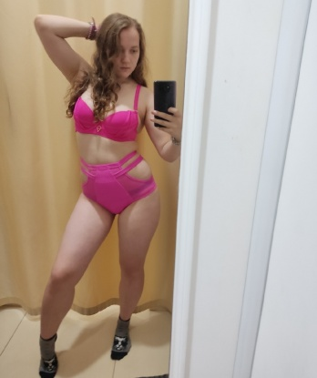 Мое искусство целовать, ласкать и удовлетворять сделает наше свидание незабываемым.
Я умею читать желания мужчин, дарить им наслаждение и исполнять их самые горячие фантазии.
Встречи со мной будут полные страсти и нежности, я создам атмосферу, в которой ты сможешь расслабиться и насладиться моментом.
Живу в Москве, городе, который переполнен возможностями наслаждения и развлечений. Встречи со мной проходят в комфортабельных апартаментах, где будет всё для нашего удовольствия.
Фотографии, которые ты видишь здесь - мои, без ретуши и обработки. Я гарантирую, что ты будешь доволен нашей встречей и захочешь вернуться ко мне снова и снова. 💋💕🔥 993, 20 лет