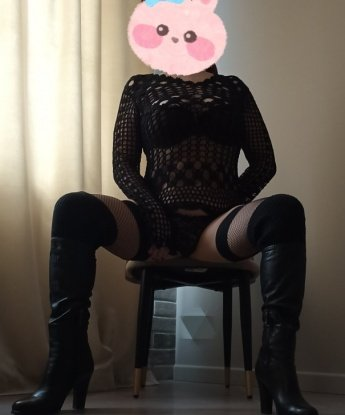 🌹 я индивидуалка из Москвы, и я здесь, чтобы сделать каждую встречу особенной и запоминающейся! Я креативная и чувственная, с опытом, которым с радостью поделюсь.
Мои услуги включают увлекательные массажи, страстные эротические игры и многое другое. Я экспериментирую и всегда готова найти что-то новое, чтобы доставить тебе удовольствие.
Мои фото 100% реальные, так что ты сразу увидишь, насколько я привлекательна и сексуальна. Мои клиенты говорят, что я разносторонняя и нежная, умеющая подарить настоящее наслаждение.
Я жду тебя в уютных апартаментах в центре Москвы, чтобы наша встреча стала ярким и незабываемым моментом. Будь уверен, со мной ты найдешь все то, о чем мечтал. 😘 14646, 39 лет