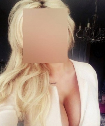 🌆 Мои услуги - это искусство воплотить твои фантазии в реальность. 💫 Я готова подарить тебе незабываемые моменты наслаждения и расслабления. 😌 Высший пилотаж и эксклюзивные программы доступны только для взыскательных господ, которые ищут нечто особенное. 💎 Чувственные массажи, игры с ролевыми костюмами, фетиш-услуги - мы с тобой можем провести вместе незабываемое время.✨ Проверено и одобрено моими постоянными клиентами. 💞 Загляни в мое душевное пространство, ознакомься с отзывами и фото на моей странице. Звони прямо сейчас, я уже жду тебя... 💋 7690, 36 лет